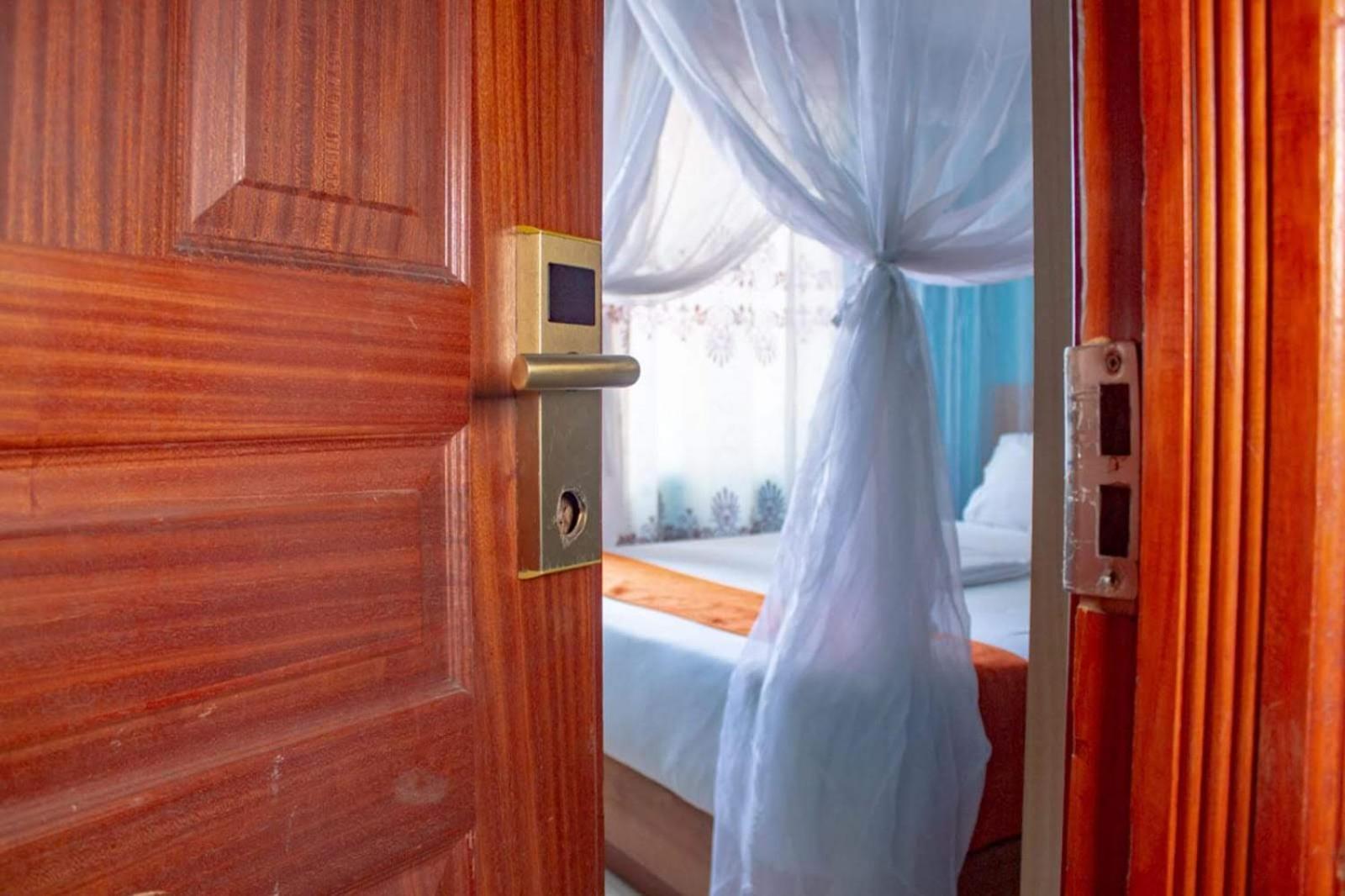 Deka Hotel Ngara Equity Nairobi Luaran gambar
